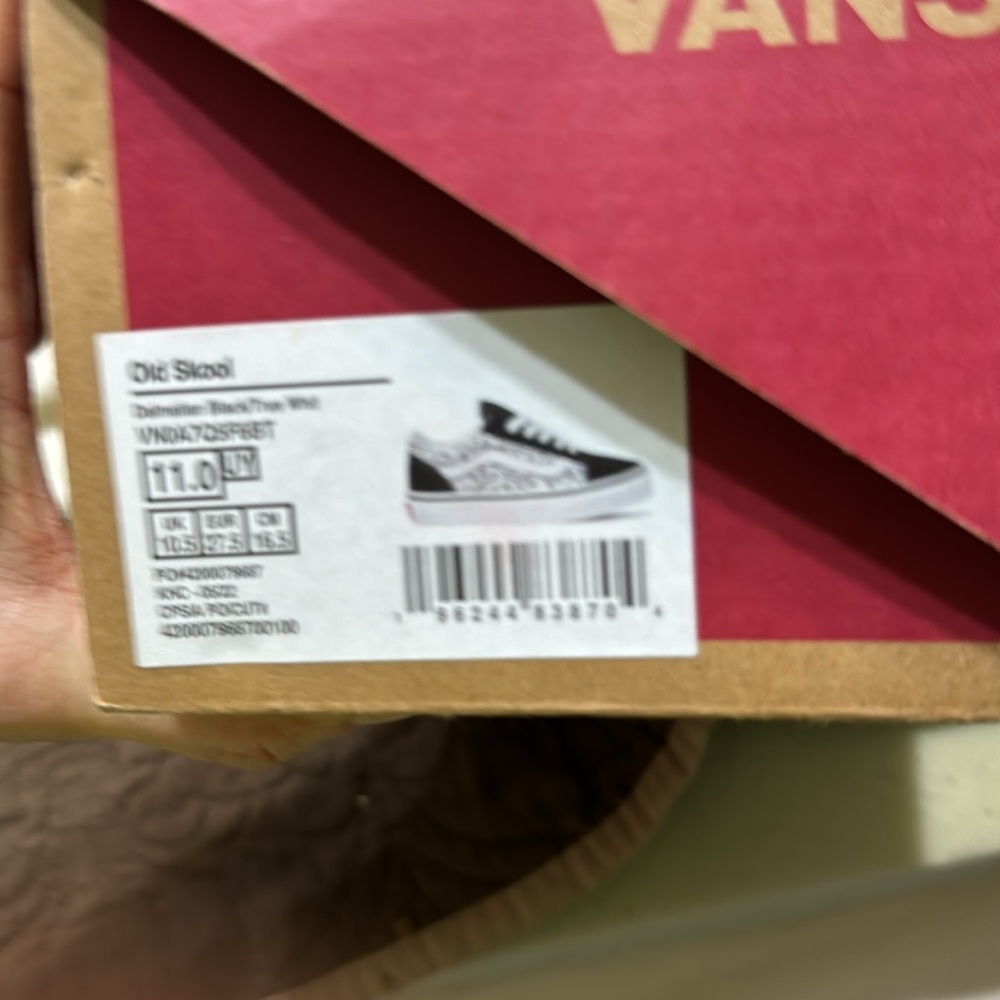 Vans - Picture 4 of 4